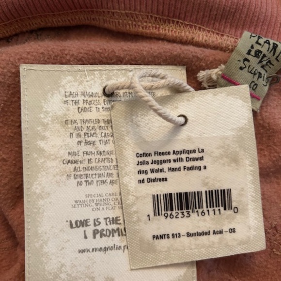 NWT- Magnolia Pearl Appliqué La Jolla Joggers Pants 913 Sunfaded Acal - Picture 6 of 7